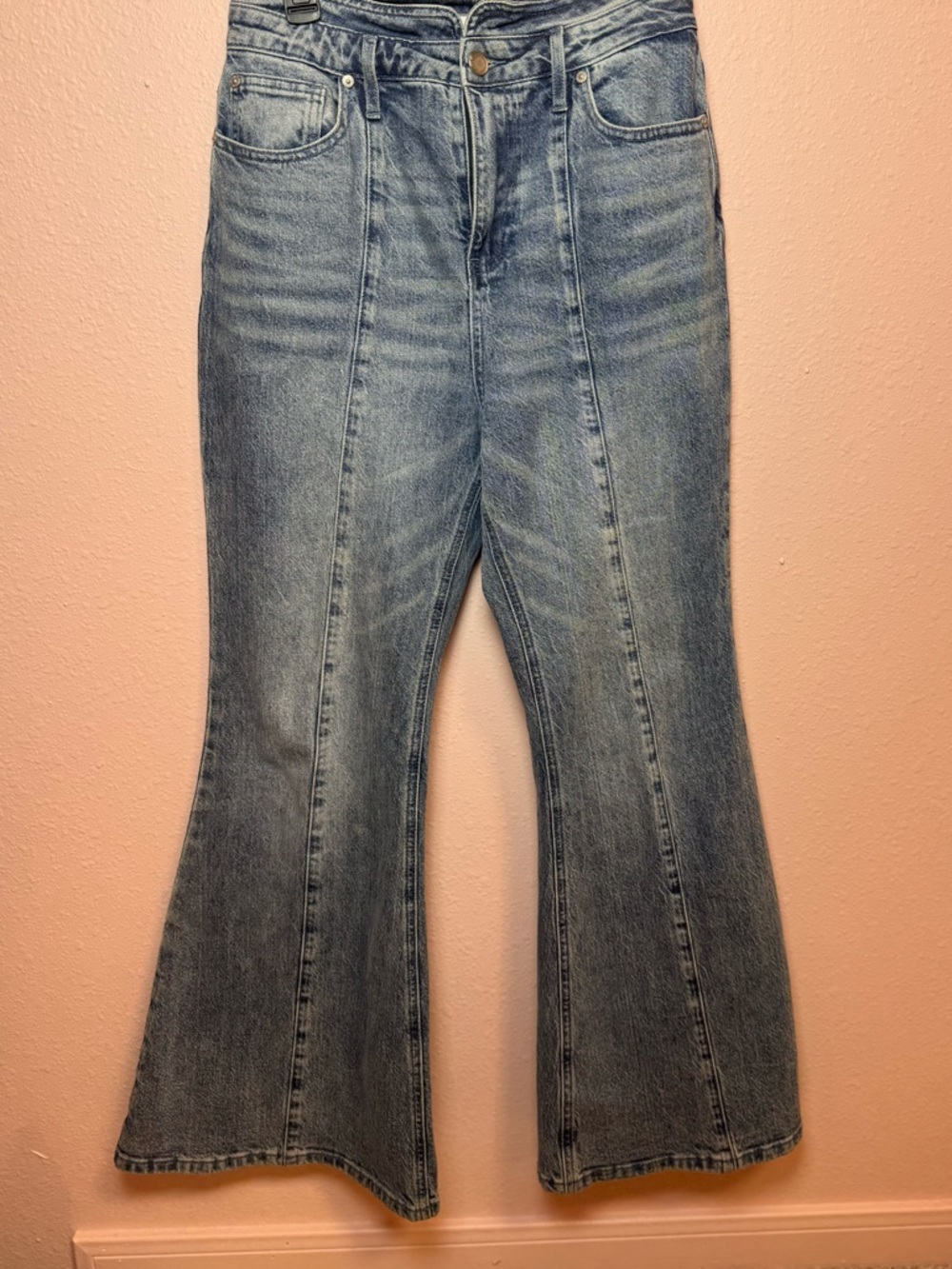 Avec Les Filles Light Wash High-Rise Flare Jeans - Picture 2 of 8